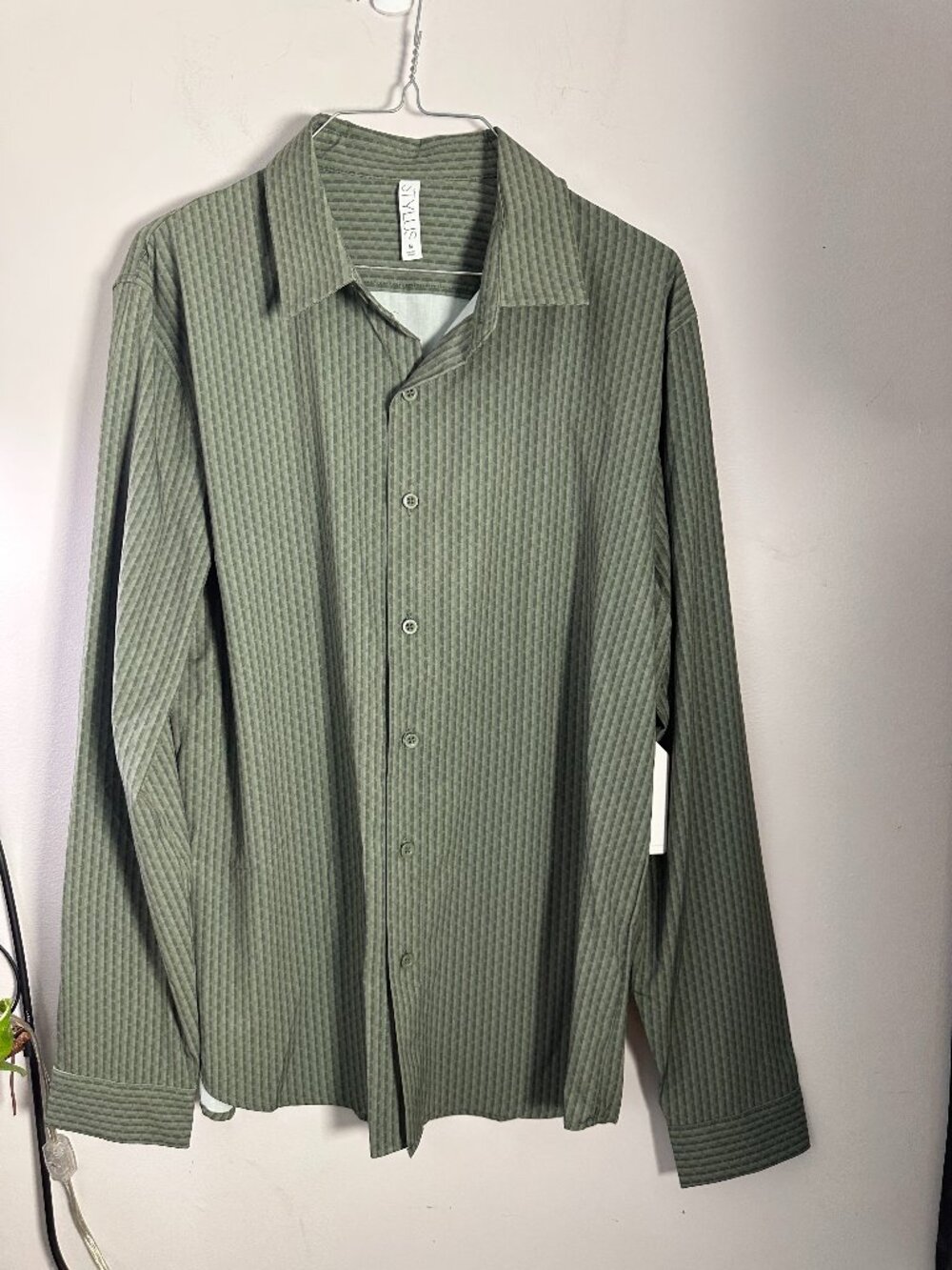 NEW NWT Mens Stylus Dress Button Up Shirt Green Pattern Medium M